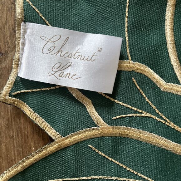 Christmas Holiday Table Runner Embroidered Poinsettia Red Green Holly Leaf - Picture 5 of 6